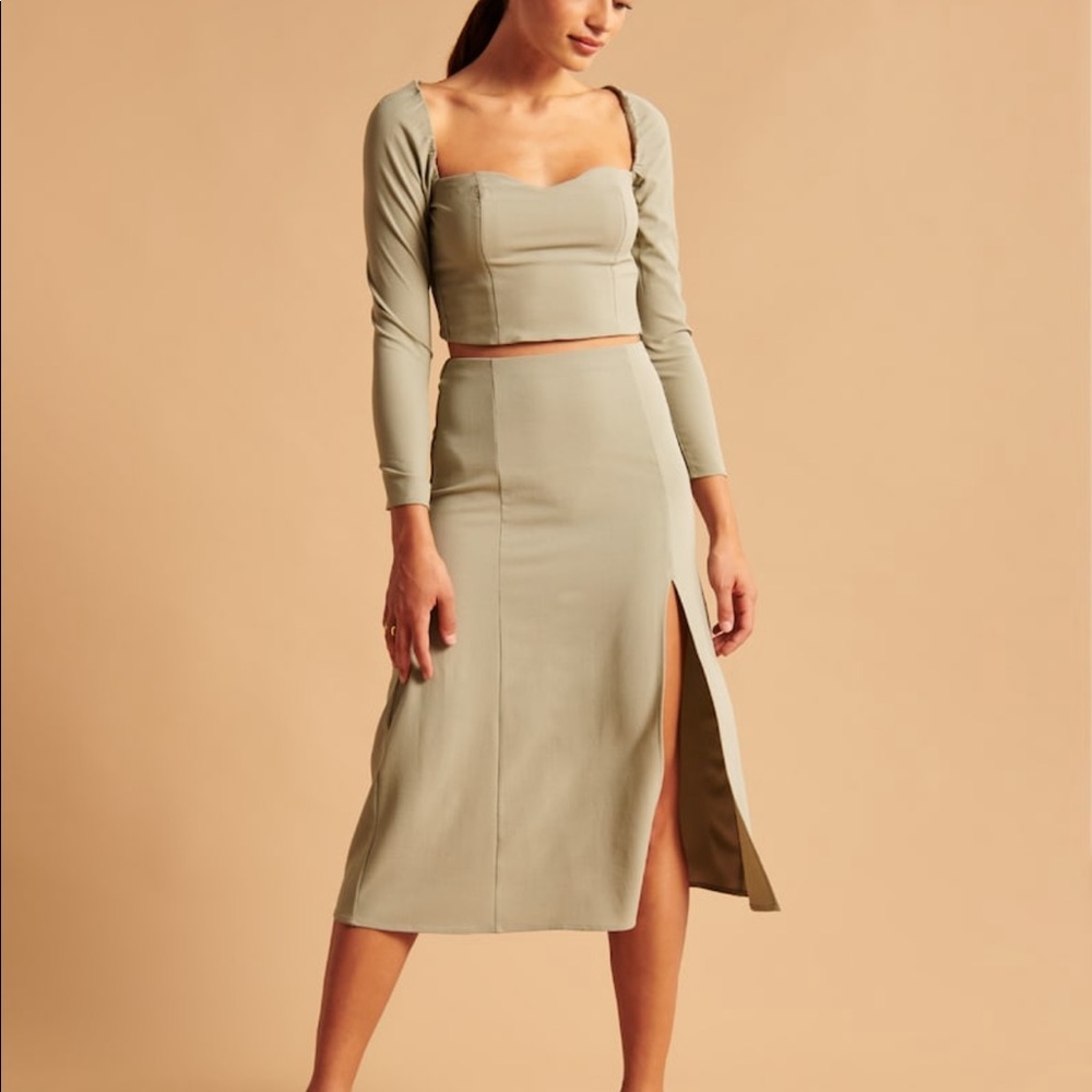 A&F midi skirt BLACK